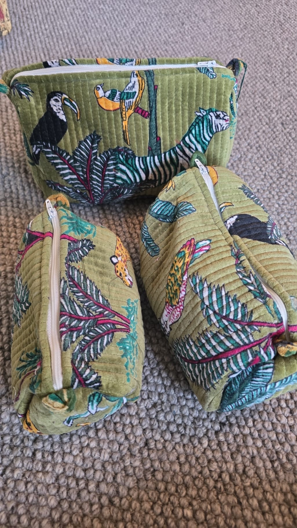 Velvet toiletry bag (Set of 3)