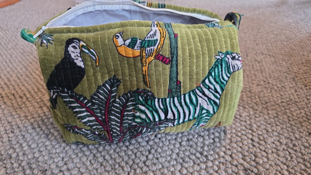 Velvet toiletry bag (Set of 3)